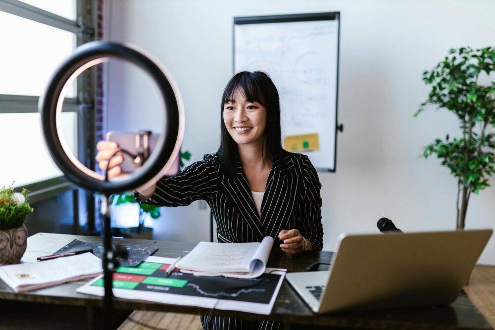 Mastering YouTube Communication Skills: - Effective Articulation